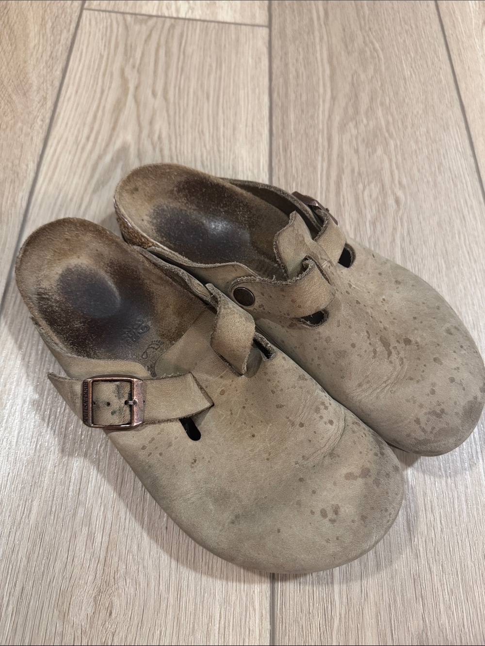 Birkenstock Boston Clogs Sz 39 Trendy Granola Back to school Distressed